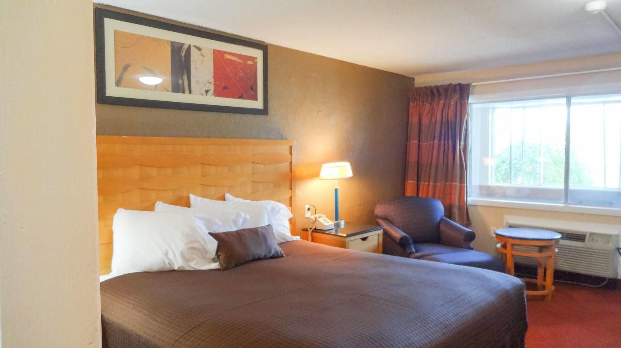 Eastern Inn Bourne Zewnętrze zdjęcie